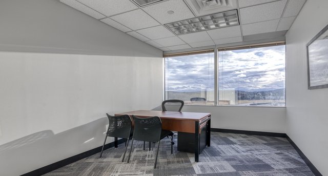 Cнять офис Crossroads Corporate Center_4-1