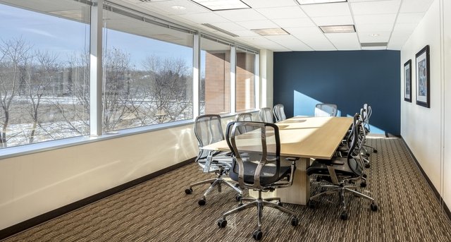 Rent office Crosstown Corporate_6-1
