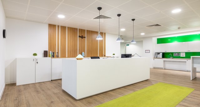 Sewa pejabat Croydon Interchange House_4-1