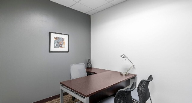 East Monroe Street 55, East Monroe Street 55, Chicago, IL 60603 — office space for rent, photo 1
