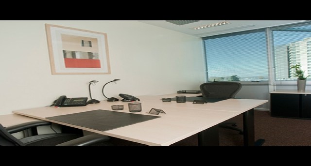 Kantoor te huur Edificio Office Center, Floor 4, Av del Libertador 2442_1-1