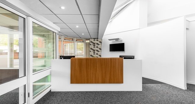 Pronájem kanceláře Exeter Business Park_2-1