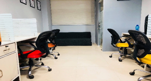 F-195, Ground Floor, Industrial Area, Sector 74, Sahibzada Ajit Singh Nagar_1 임대 사무실-1