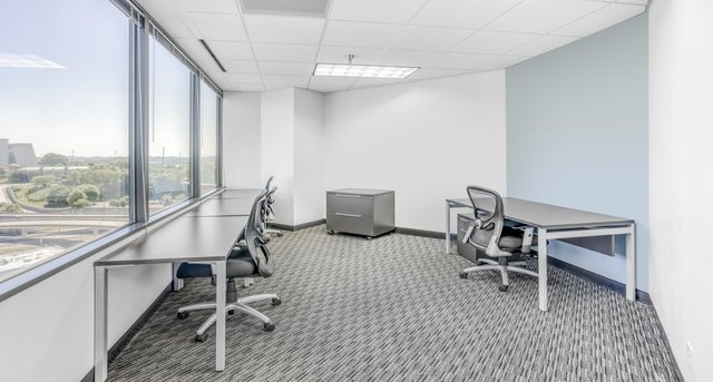 Rent office First Horizon Plaza_3-1