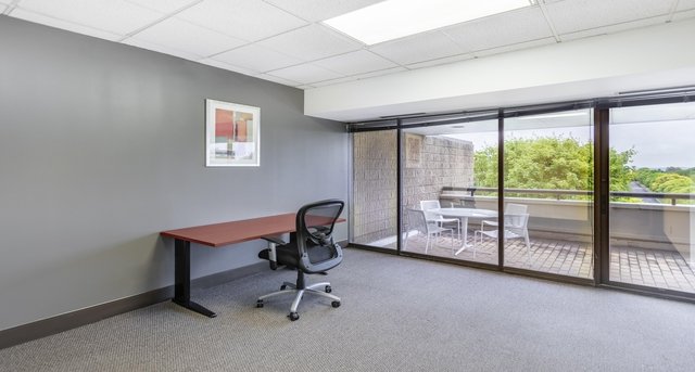 Rent office Foster Plaza 5_3-1