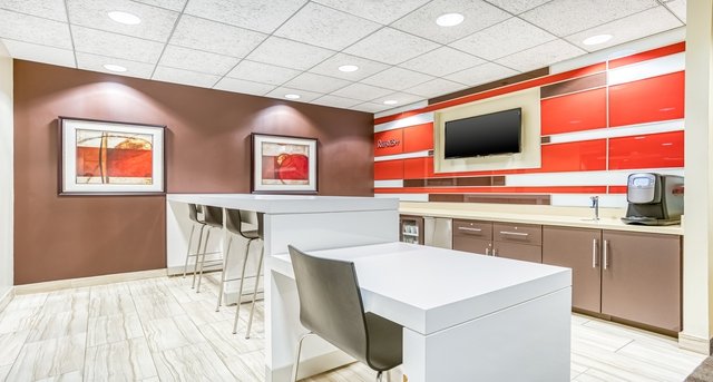Four Tower Bridge, 200 Barr Harbor Drive, West Conshohocken, PA 19428 — office space for rent, photo 4