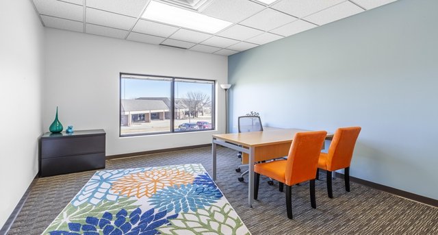 Rent office Foxboro Square_3-1