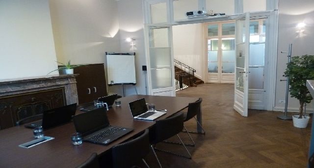 Sewa pejabat Gebroeders Vandeveldestraat 68_2-1