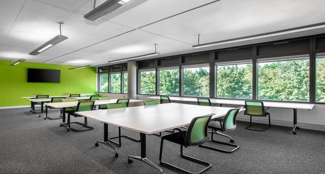 Rent office Great Marlings_1-1