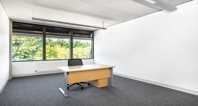 Rent office Great Marlings_7-1