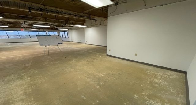 Rent office Greenbrier Circle 870_4-1