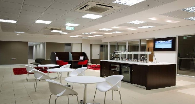 مكتب للايجارGround Floor, Lakeview Building, Mike Crawford Avenue 0157_4-1