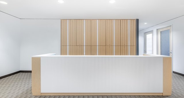 مكتب للايجارHSBC Canada Building_2-1