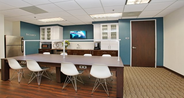 Rent office Highland Ridge II_3-1