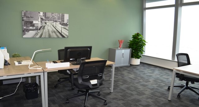 Alquiler oficinas International Commerce Centre 82F_2-1