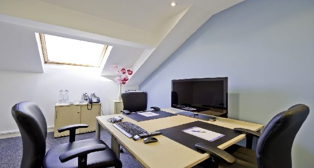 Sewa pejabat Jhumat House, 160 London Road_1-1