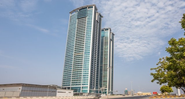 مكتب للايجارJulphar Tower_8-1