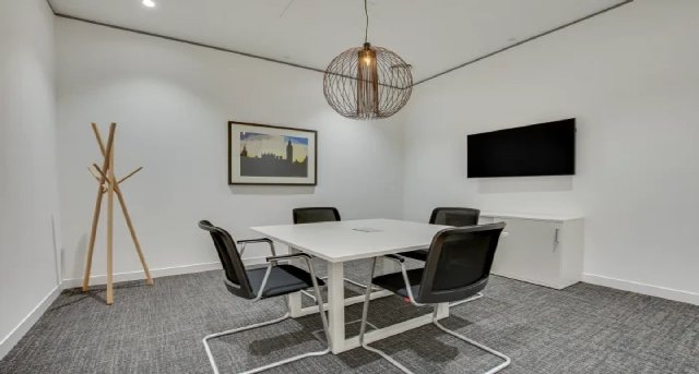 Kilburn House, Kilburn House, M15 6SE Manchester — office space for rent, photo 4