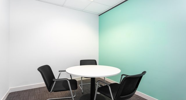 Kingsgate House, 62 High Street, Redhill, Surrey RH1 1SG — office space for rent, photo 10