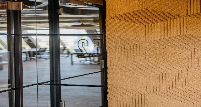 Köpenicker Straße 40-41, Köpenicker Straße 40-41, Köpenicker Straße 40-41 — office space for rent, photo 1