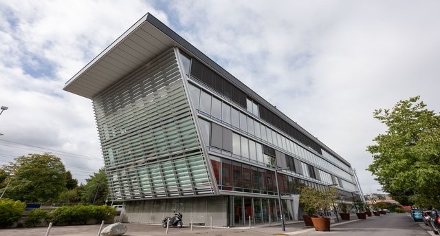 Rent office Lakeside Geneva Building_9-1
