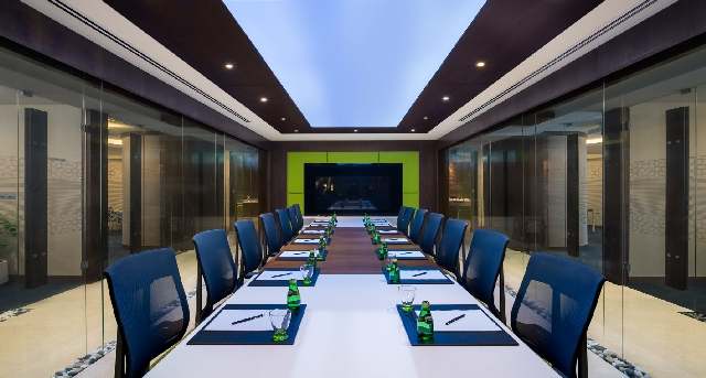 Latifa Towers, Sheikh Zayed Road, Dubai — office space for rent, photo 3