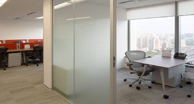 Rent office Level 35 & 37, World Trade Center, West Tower, 01_2-1