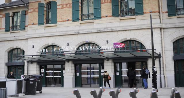 92300 Levallois-Perret flexible office and coworking space | 5 Pl. du 8 Mai 1945