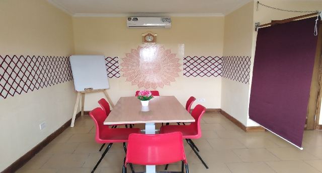 مكتب للايجارMRPJ+JC Adenta Municipality_1