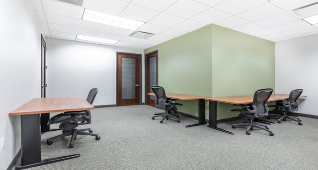 Rent office Mack-Cali Center III_6-1