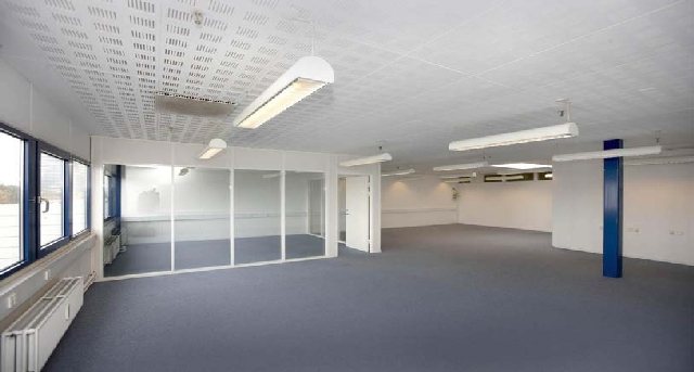 Sewa kantor Naverland 7-9_6-1