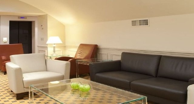 North High Street 711, North High Street 711, Columbus, OH 43215 — office space for rent, photo 2
