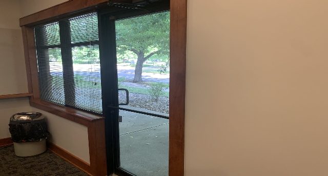 Rent office Oakridge Drive 1315_4-1