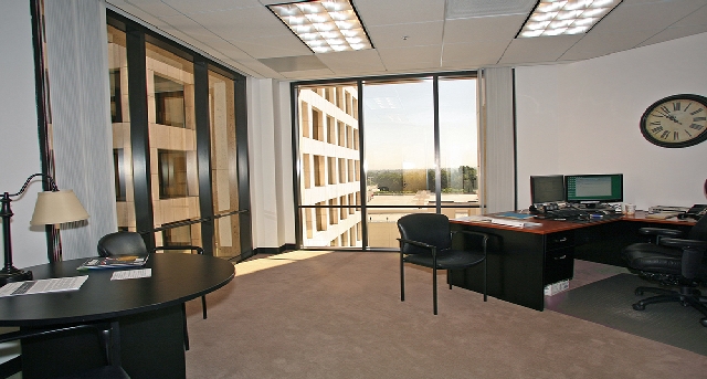 Pronájem kanceláře  One Park Plaza, Suite 600_1-1