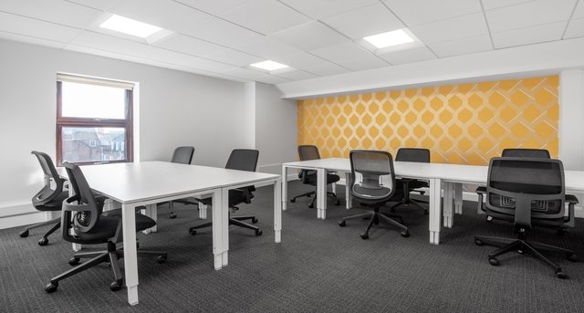 Oxford House, 12-20 Oxford Street, Newbury, Berkshire RG14 1JB — office space for rent, photo 2
