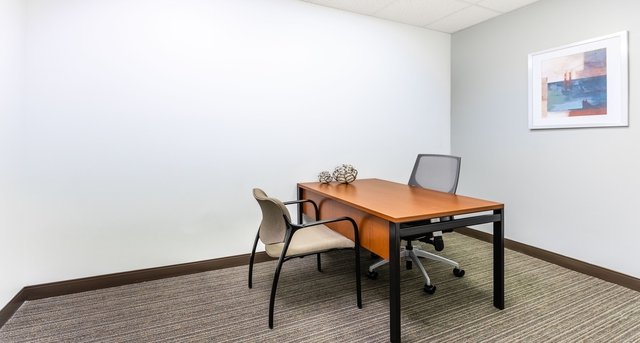 Rent office Penn Center East I_2-1