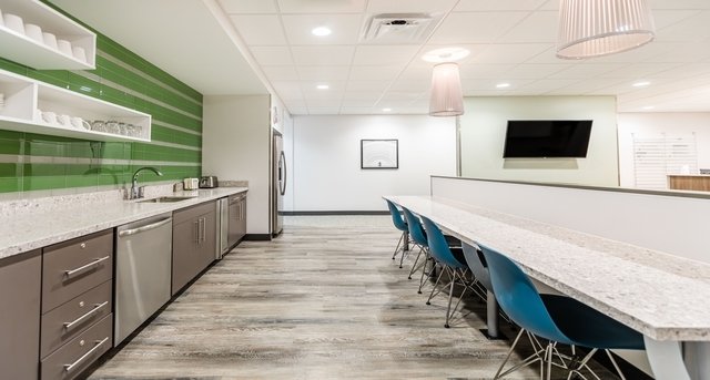 Rent office Penn Center East I_4-1