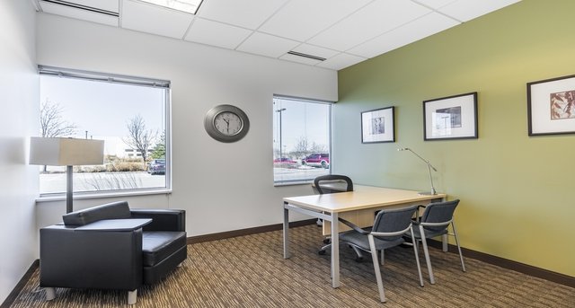 Rent office Prairie Stone_3-1
