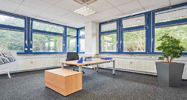 Praunheimer Landstraße 32, Praunheimer Landstraße 32, Praunheimer Landstraße 32 Frankfurt — office space for rent, photo 1