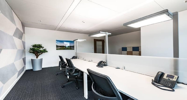 Rahel-Hirsch-Straße 10, Rahel-Hirsch-Straße 10, Rahel-Hirsch-Straße 10 — office space for rent, photo 8