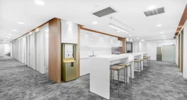 Rent office  Northwest International Finance-1