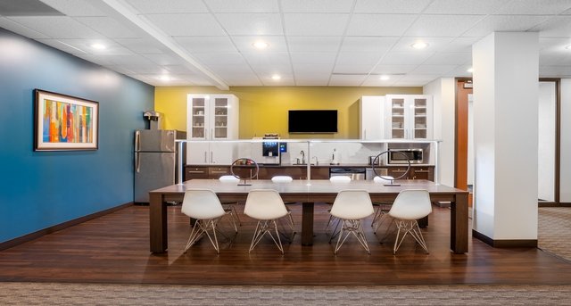 Rent office Riverwood Corporate Center I_1-1