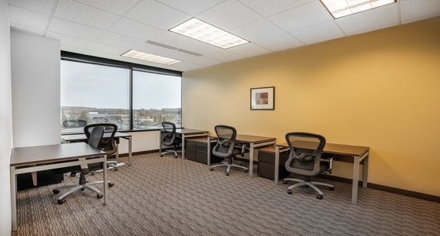 Rent office Riverwood Corporate Center I_5-1