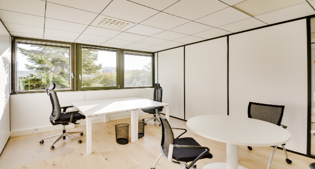 Rent office Rue Robert Caumont, Immeuble P, Bordeaux Cedex_3-1
