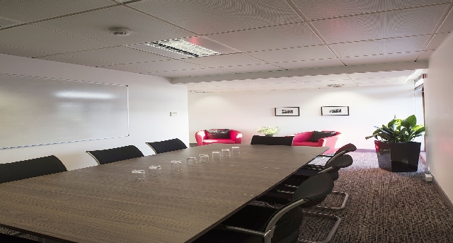 Saint Andrew Square 9-10, Saint Andrew Square 9-10, Edinburgh EH2 2AF — office space for rent, photo 9