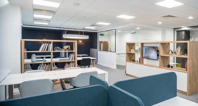 Shaw House, Pegler Way, Shaw House, Pegler Way, RH11 7AF Crawley — office space for rent, photo 4