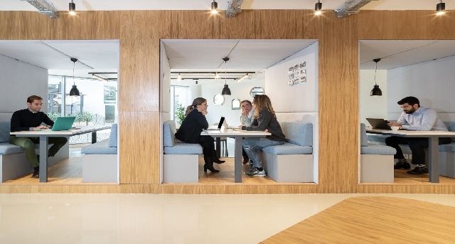 Rent office Solonos 53 & Sina Str._3-1