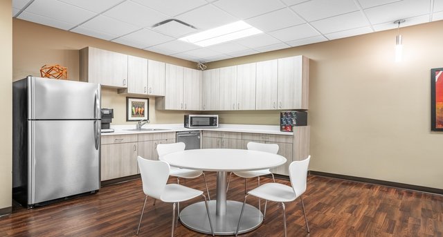 Rent office South Bend Business Center_4-1