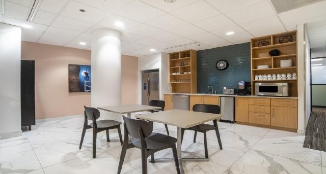 South Front Street 2000, South Front Street 2000, Columbus, OH 43206 — office space for rent, photo 3