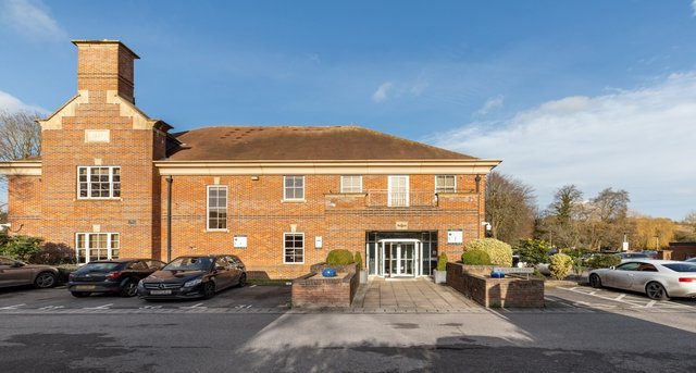 St Mary's Court, The Broadway, Amersham, Buckinghamshire HP7 0UT — office space for rent, photo 4